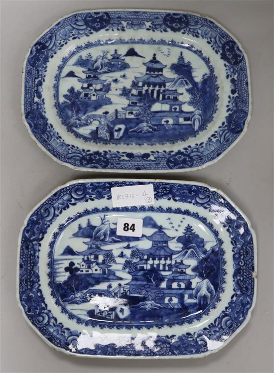 Two Chinese Export blue and white dishes width 28.5cm